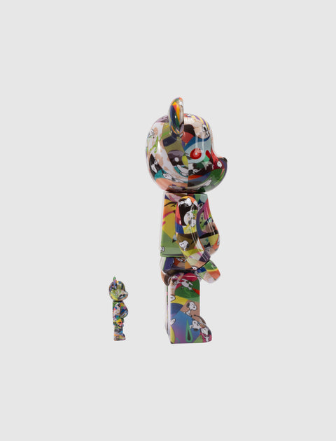Colorful cartoon-patterned bear figures, side view, large and small sizes on white background