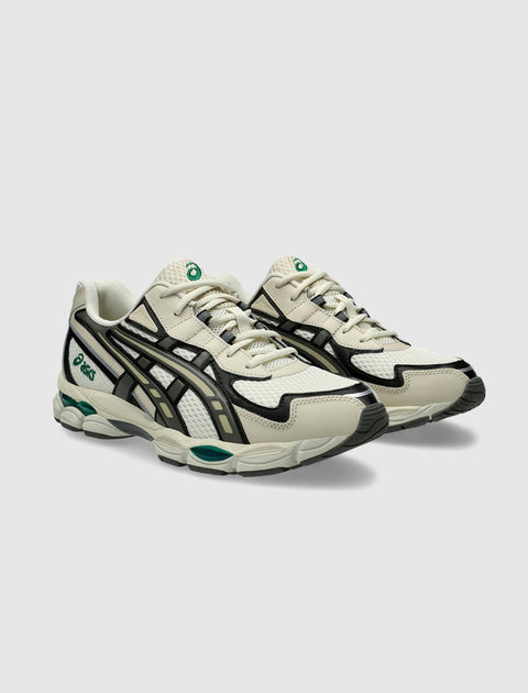 Men's beige and black mesh sneakers with green accents, low-top streetwear shoes
