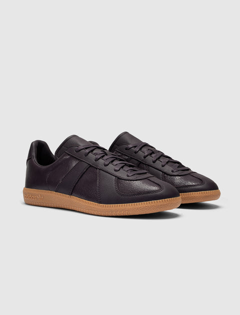 Eggplant purple leather low-top sneakers with gum sole, men's streetwear shoes