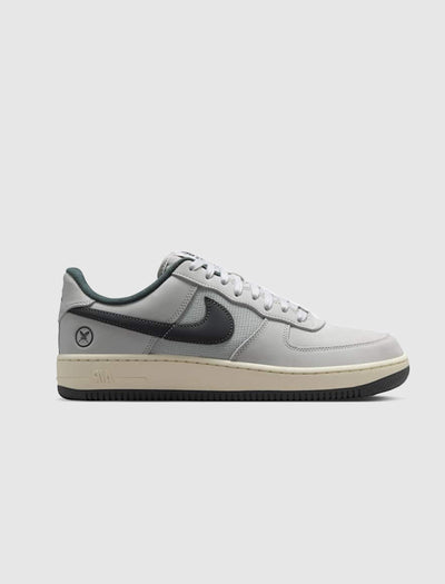 NIKE SB